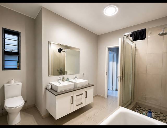 2 BEDROOM APARTMENT FOR SALE IN NORTH RIDING